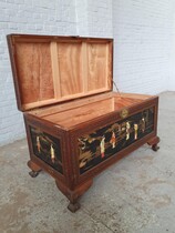 Chinese Style Trunk