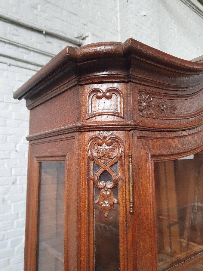 Louis XV (Liege style) Vitrine (Display Cabinet)