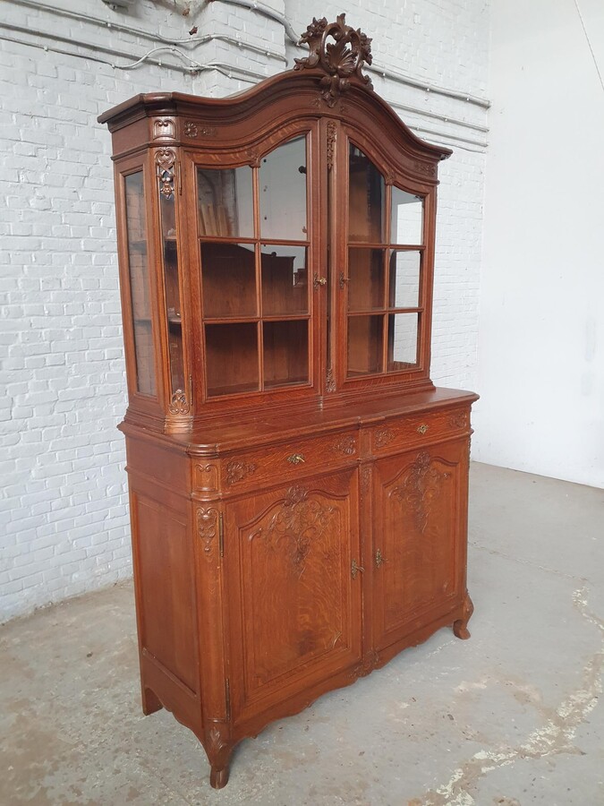 Louis XV (Liege style) Vitrine (Display Cabinet)