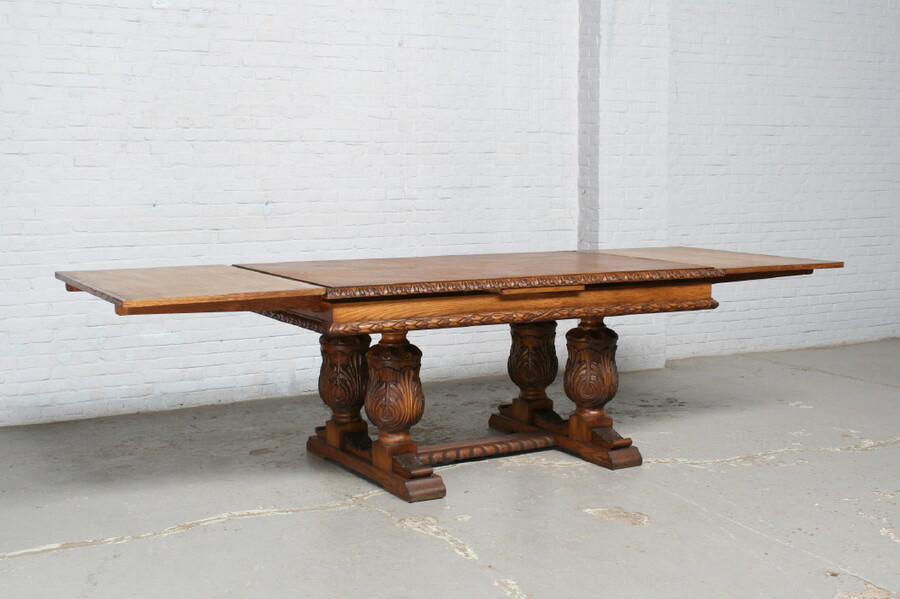 Breughel style Table +  6 chairs