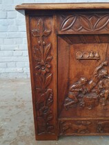 Breughel style Trunk