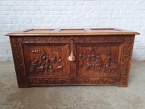 Breughel style Trunk