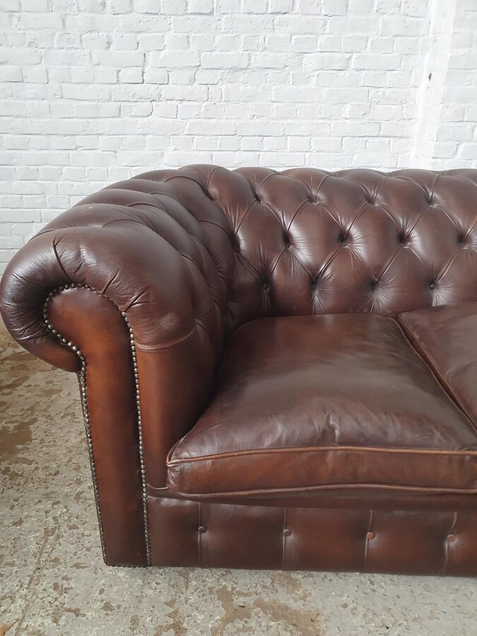 Chesterfield Bench (Sofa)