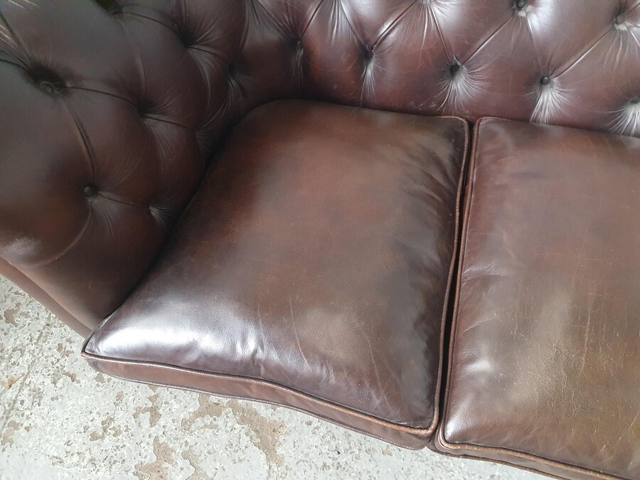 Chesterfield Bench (Sofa)