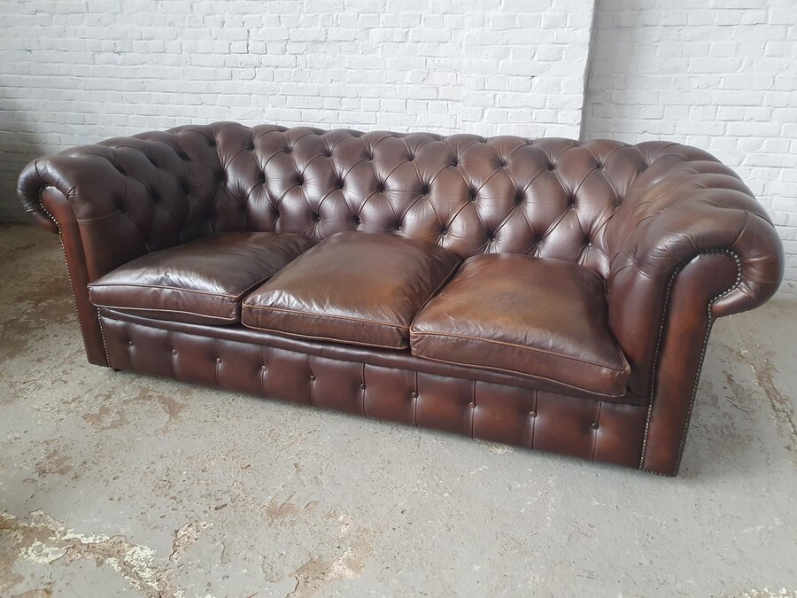 Chesterfield Bench (Sofa)