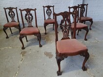 Chippendale Table +  6 chairs