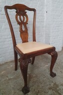 Chippendale Table +  6 chairs
