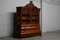 Chippendale Vitrine (Display Cabinet)