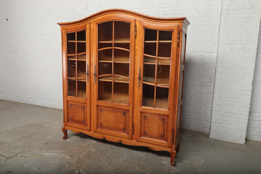 Country French Bookcase