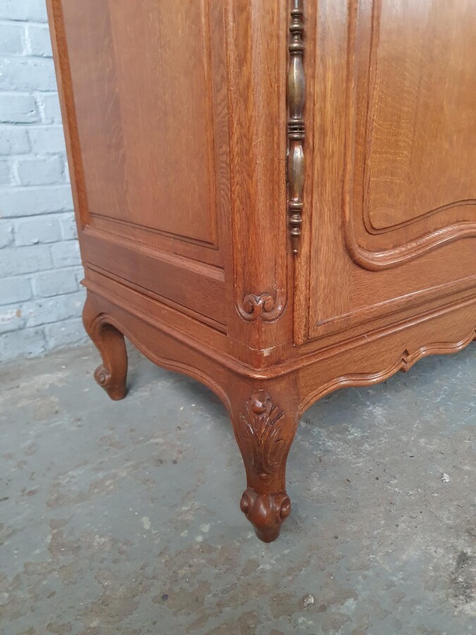 Country French (Louis XV) Bookcase/Vitrine