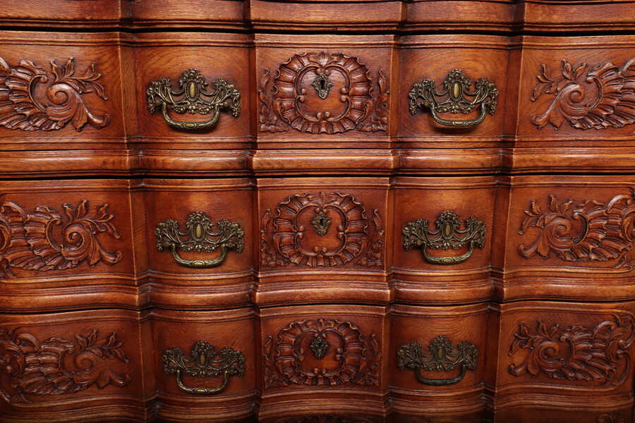 Country French (Louis XV) Chest of Drawers (Large)
