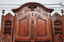 Country French (Louis XV) Vaisselier cabinet