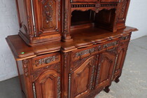 Country French (Louis XV) Vaisselier cabinet