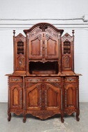 Country French (Louis XV) Vaisselier cabinet