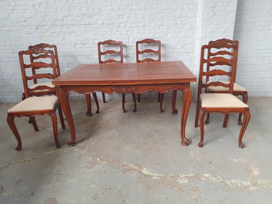 Country French Table +  6 chairs