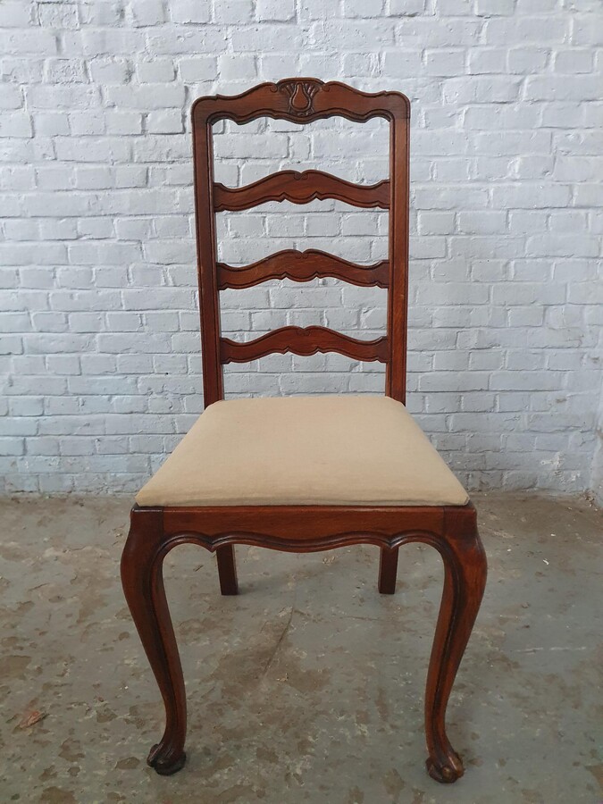 Country French Table +  6 chairs