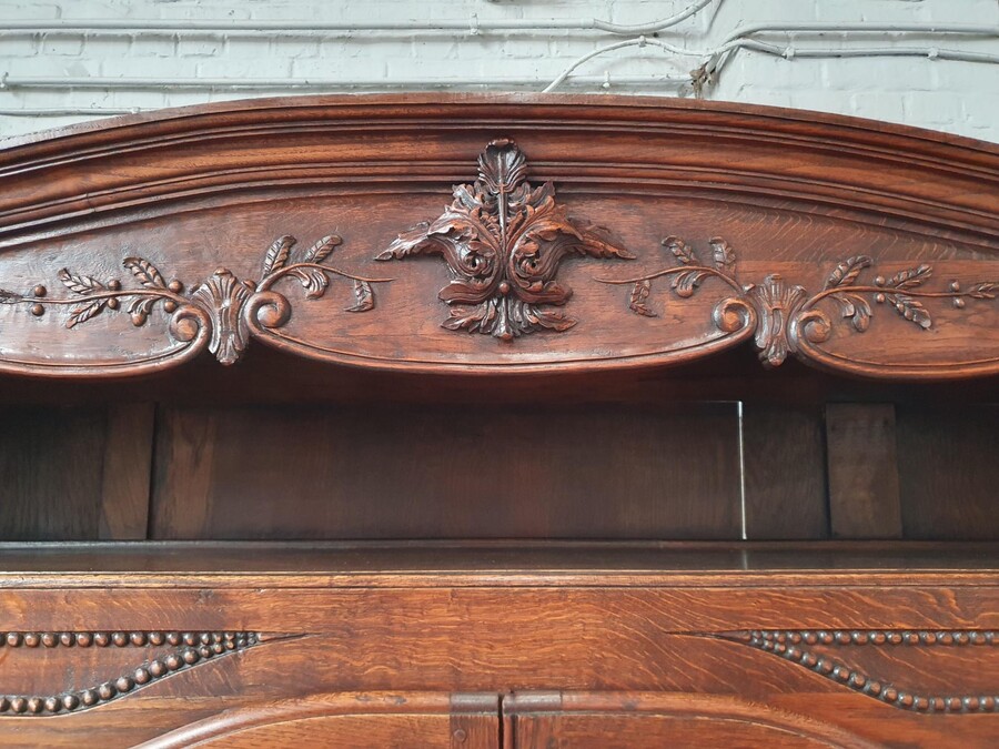 Country French Vaisselier cabinet