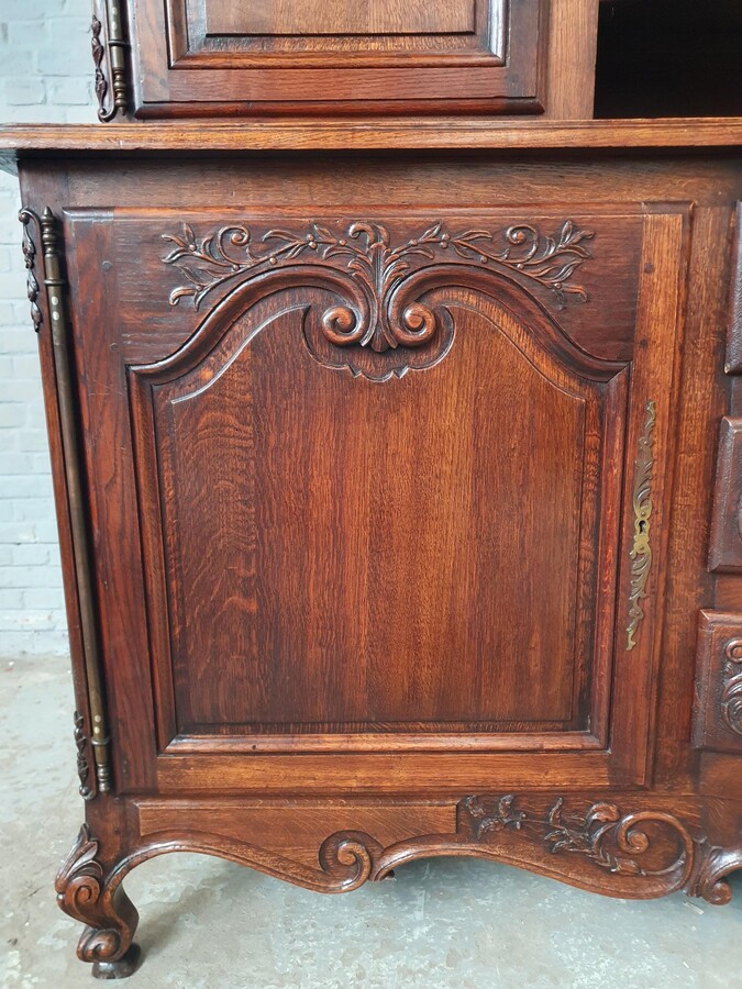 Country French Vaisselier cabinet