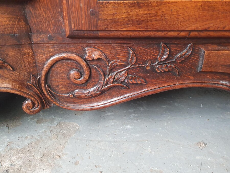 Country French Vaisselier cabinet