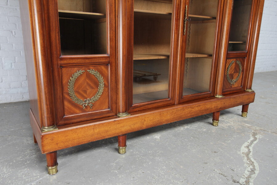 Empire Bookcase/Vitrine