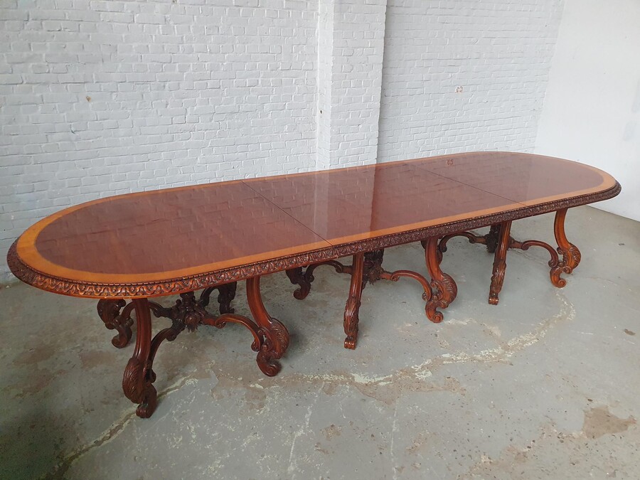 English Large Table + 8 chairs