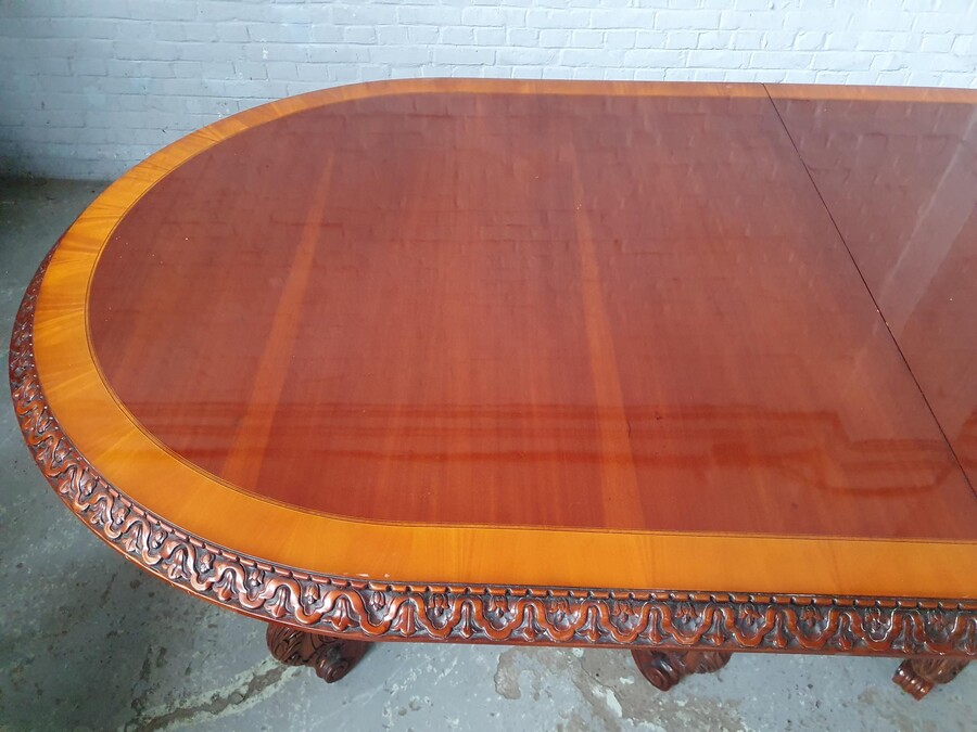 English Large Table + 8 chairs