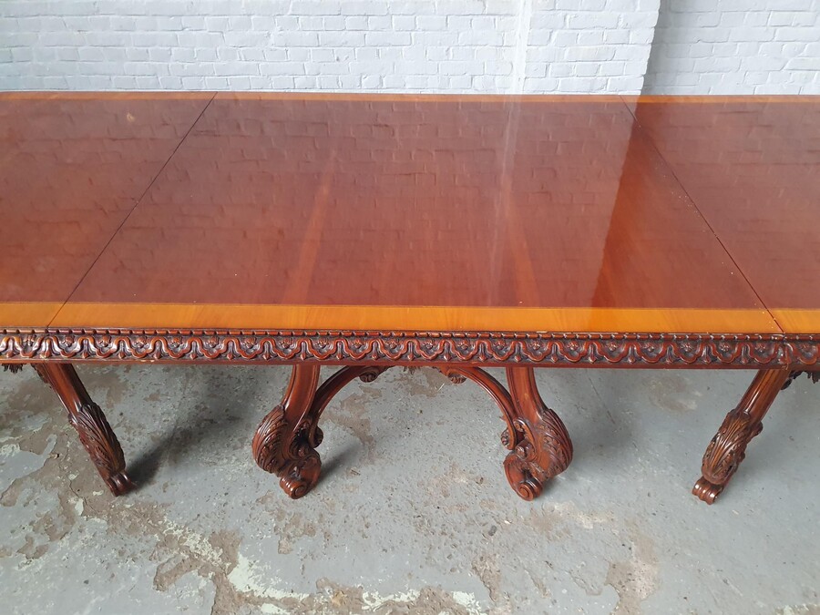English Large Table + 8 chairs