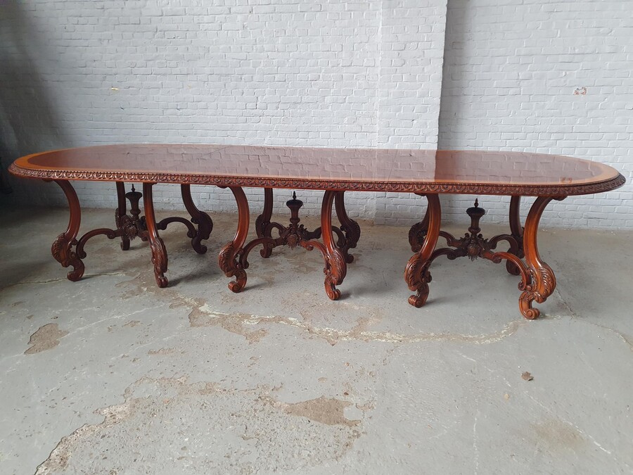 English Large Table + 8 chairs
