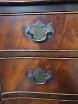 English Style Chest of Drawers