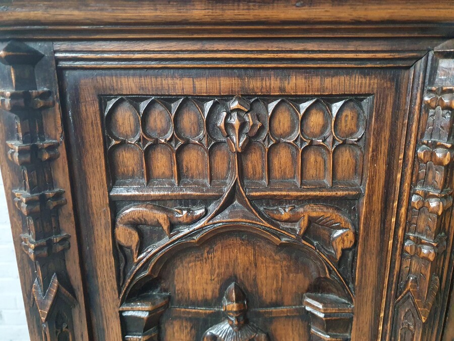 Gothic Credance cabinet