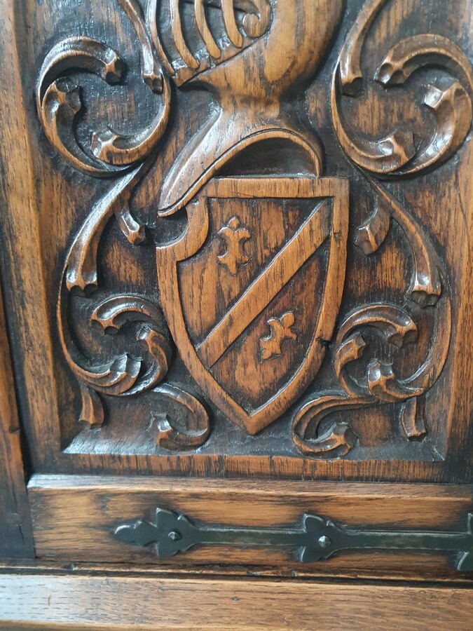 Gothic Credance cabinet