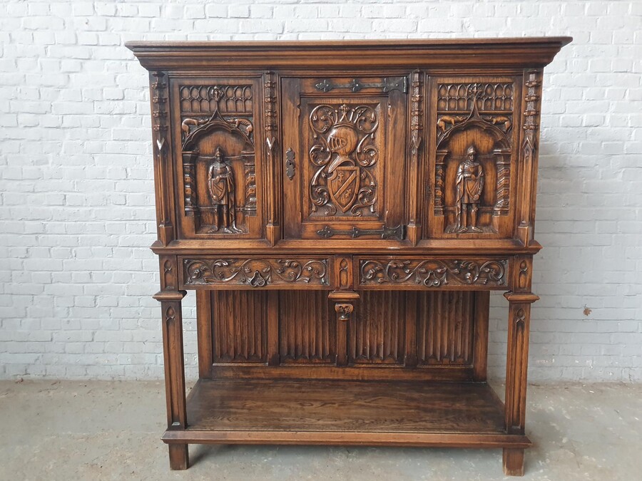 Gothic Credance cabinet