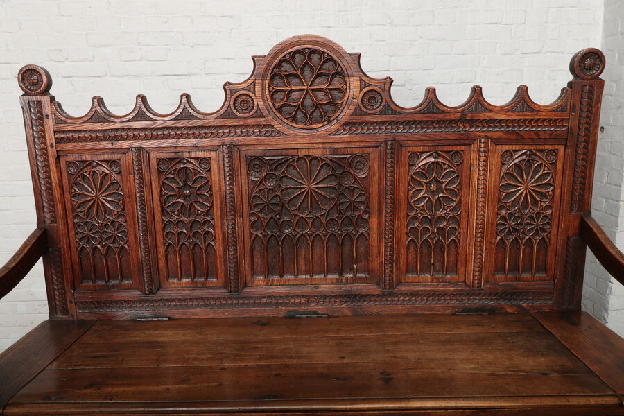 Gothic Hall Bench