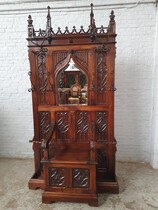 Halltree Gothic France Walnut 1890