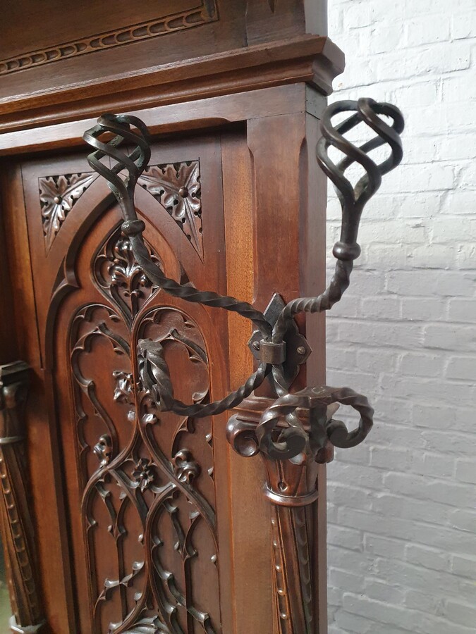 Gothic Halltree