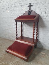 Gothic Prayer chair