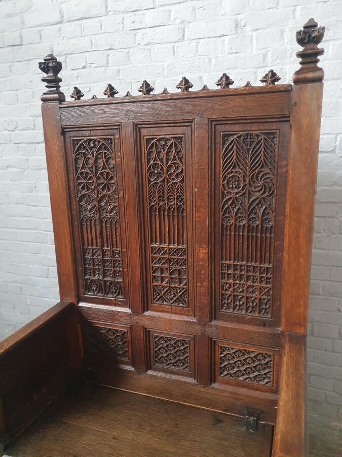 Gothic Throne chair