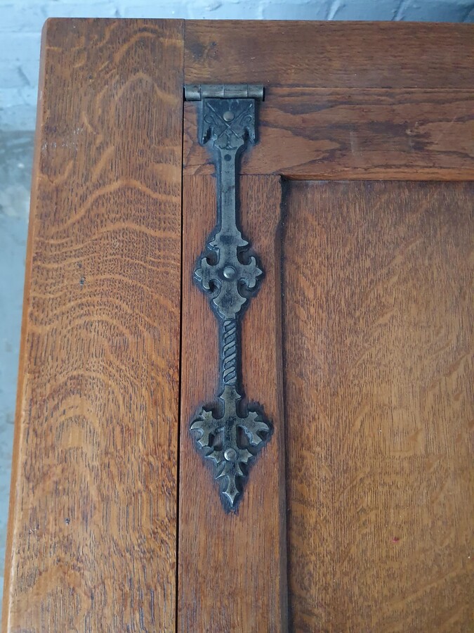 Gothic Trunk