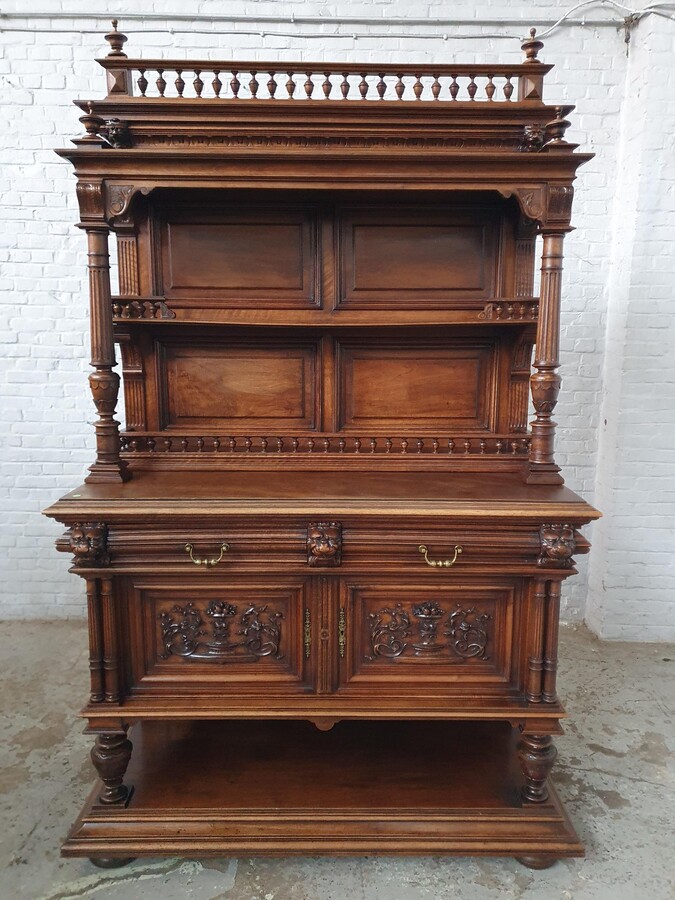 Henry II (Renaissance) Server