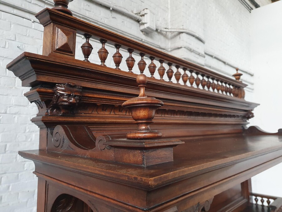 Henry II (Renaissance) Server