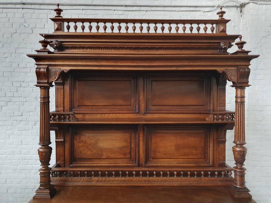 Henry II (Renaissance) Server