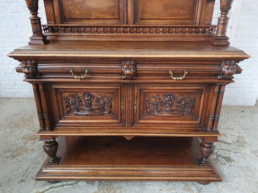 Henry II (Renaissance) Server