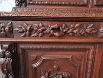 Hunting style buffet / Bookcase
