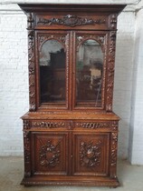 Hunting style buffet / Bookcase