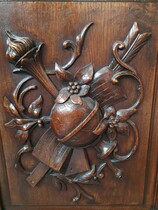 Hunting style buffet / Bookcase
