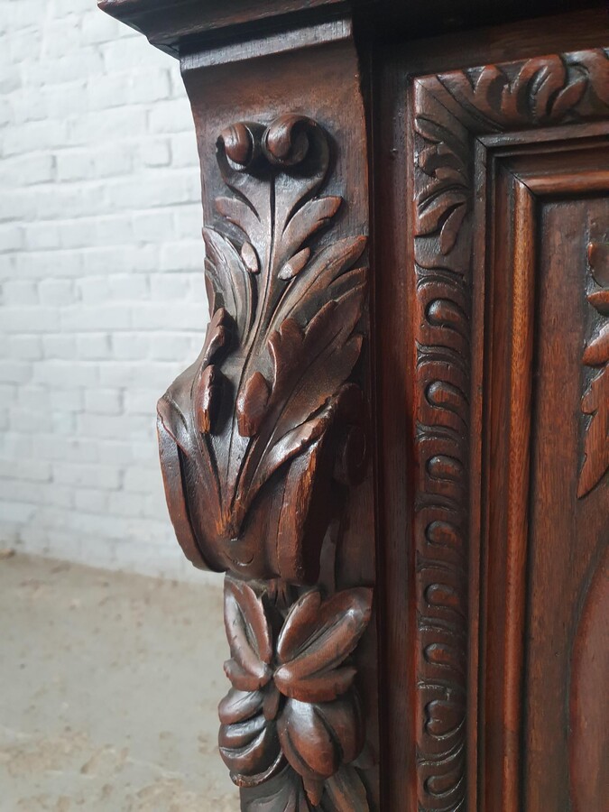 Hunting style Buffet (cabinet)