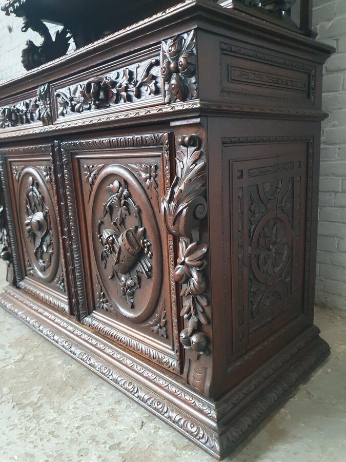 Hunting style Buffet (cabinet)