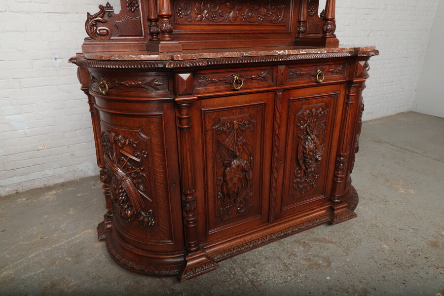 Hunting style Buffet (marble top)