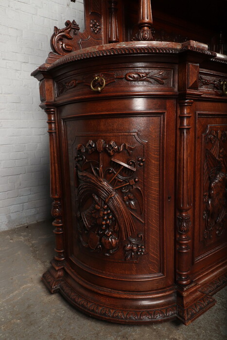 Hunting style Buffet (marble top)