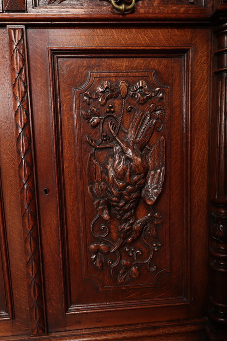 Hunting style Buffet (marble top)